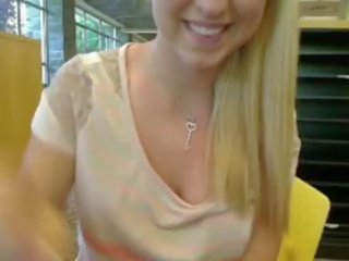 Tasha da www.mysluttycams.com schizzo in biblioteca ieri