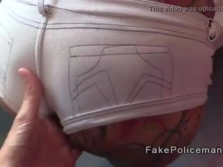 Falso poliziotto anale scopa tettona bionda pov