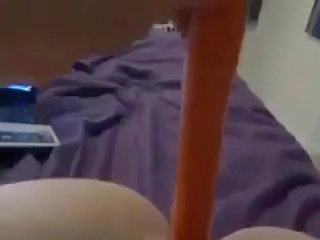 Eve збуджена з a carrot більш фото і a vid-> біт. ly/loryfena