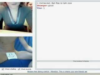 Облечена жена гол мъж аматьори webcamming smiley лице джонсън за три