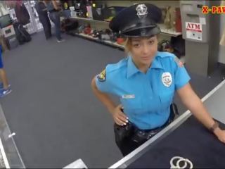 كبير الحمار لاتينية شرطة ضابط مارس الجنس شاق