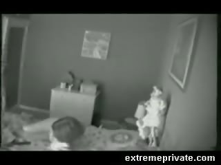 Spion camera prins dimineata masturbare mea mama video