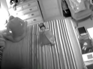 Minnaar mam betrapt masturberen op verborgen spion camera film