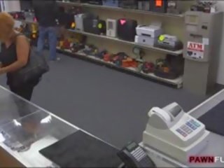 Big Ass Amateur stunner Nailed By Pawn Man In The Backroom